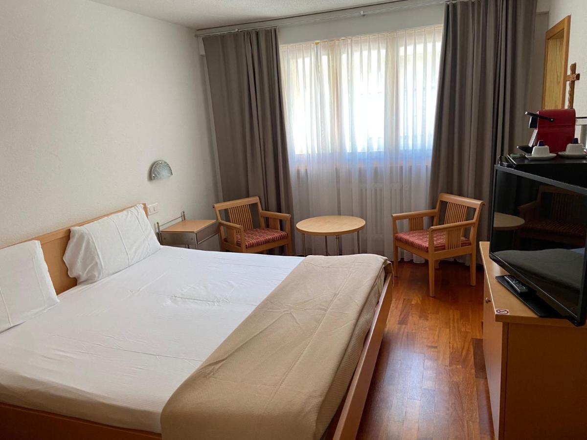 Hotel Restaurant Rothorn Visperterminen Екстер'єр фото
